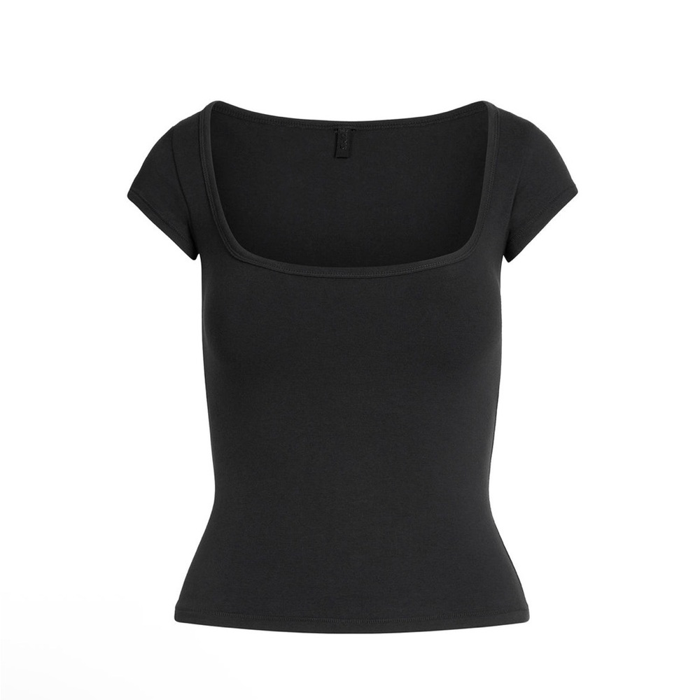 SKIMS Cotton Jersey Scoop Neck Short Sleeve Tee |  S  | Soot | NWT - Picture 3 of 9
